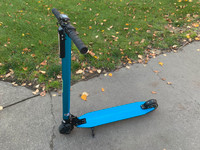 BLUE LITHIUM POWERED ELECTRIC SCOOTER
