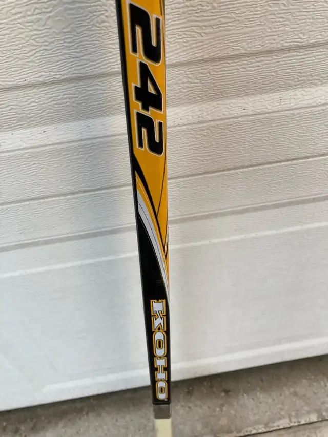 New Koho 242 Youth Street Hockey Sticks.  Left Shot in Hockey in City of Toronto - Image 4