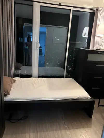 Looking for a clean, comfortable, and well-lit room on the 45th floor at 181 Dundas Street East? Thi...
