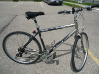 GIANT – Cypress, Hybrid Commuter Bike.