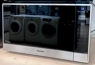 New, open box Size 2.2 cu. ft. Height 14" Width 24” Depth 20” ️ Visit us in-store or order online in...
