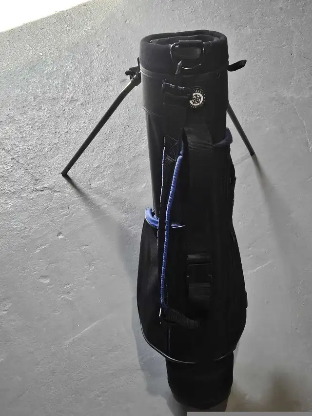28" Pro Select Golf Junior Carry Sunday with Bag Stand Strap in Golf in St. Catharines - Image 11
