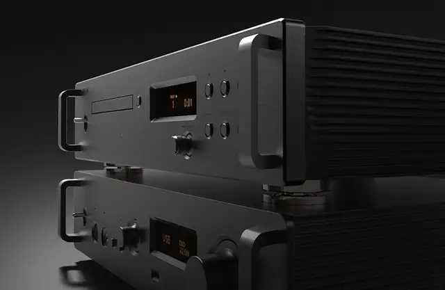 TEAC VRDS-701T CD Transport BLACK in Stereo Systems & Home Theatre in Markham / York Region - Image 2