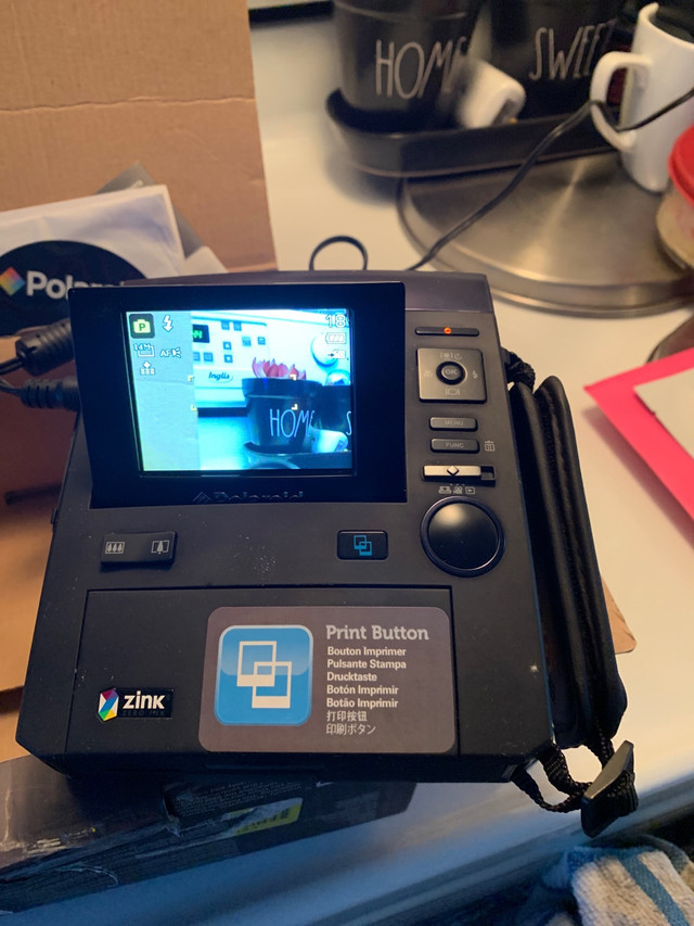  Digital Polaroid z340 camera  in Cameras & Camcorders in London - Image 4
