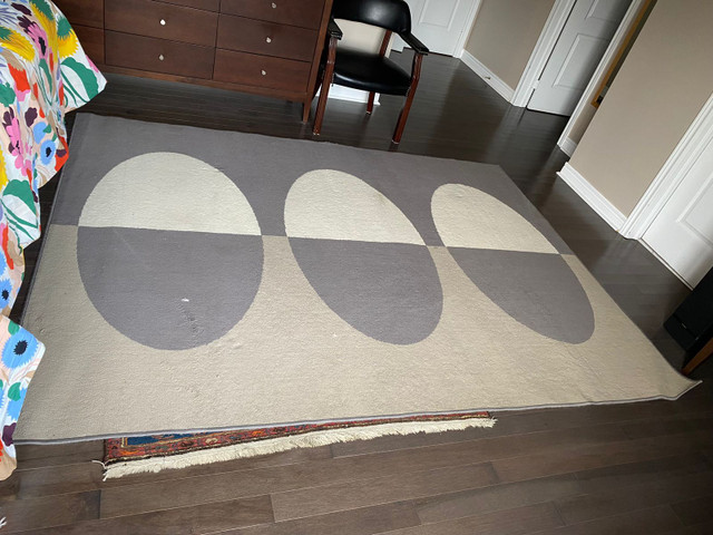 6'6" x 8'10" Ikea Rug in great condition in Rugs, Carpets & Runners in Oakville / Halton Region