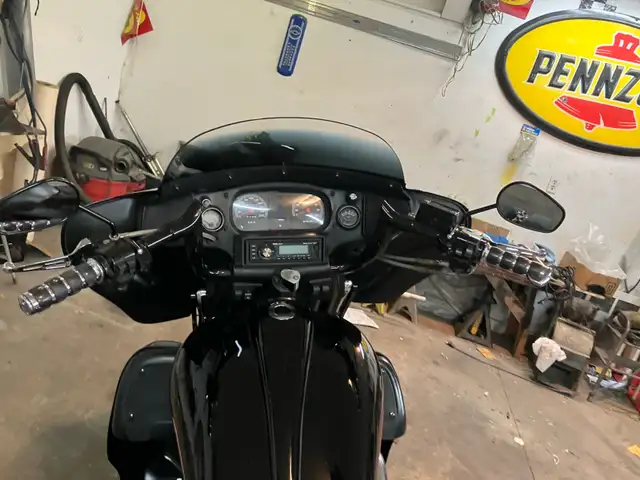 PRICE DROP.     Custom HarleyRod bagger all new parts in Touring in Winnipeg - Image 8