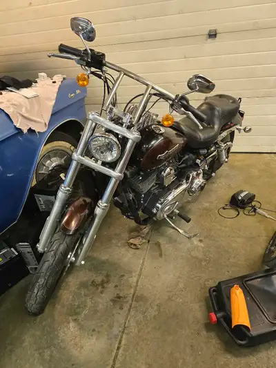 11000 kms.Has 2 seats,2 exhaust systems and 2 sets of bars.Just had 3 hole oil change.Needs new tire...
