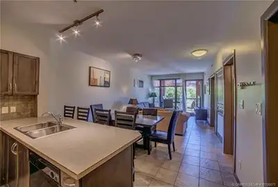 Spacious furnished 1 bedroom + Den condo available November 1st or December 1st. Amenities include f...