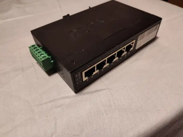 PLANET IGS-501T (v3) 5-Port Industrial Gigabit Ethernet Switch64551240598146122