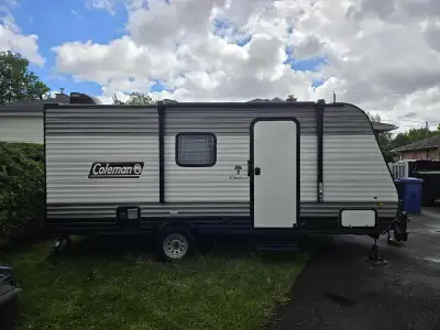 Roulotte familiale et legere Dutchman coleman lantern 2021 21 pieds total 2900 lbs Lits superposés T...