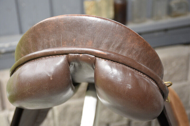 New Leather St Martin (Stubben) 17" English Saddle w/Girth in Equestrian & Livestock Accessories in Peterborough - Image 4