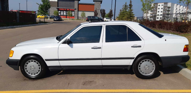 1988 Mercedes Benz 260e in Cars & Trucks in Edmonton - Image 4