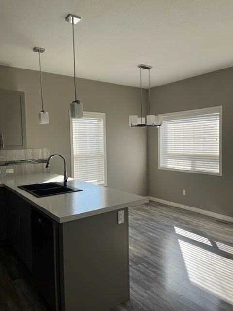 TOWN HOUSE FOR SALE IN LACOMBE- LIKE NEW- JULY 01 POSSESSION! in Houses for Sale in Red Deer - Image 3