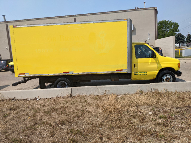 2003 Ford E-450 Delivery Truck in Cars & Trucks in Edmonton - Image 3