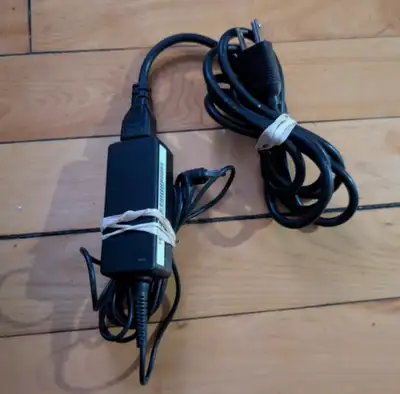 Genuine Delta ADP-40PH BB AC Adapter 19V 2.1A Power Charger 40W Text: 438-376-8335