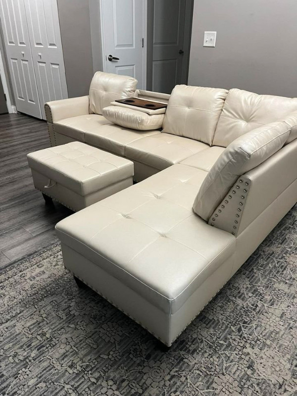 Clearance Sale||| Leather Sofa With Ottoman. in Couches & Futons in Oshawa / Durham Region - Image 3