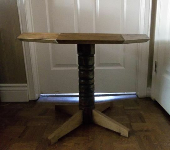 Antique Solid Wood Occasional Table With Turned Pedestal Base in Other Tables in Barrie - Image 2