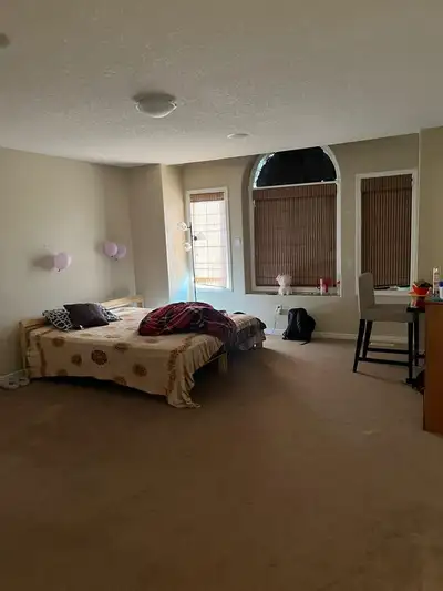 1 master bedroom starting July, 550 for 2 persons 1 master bedroom available starting July 4 KM to W...
