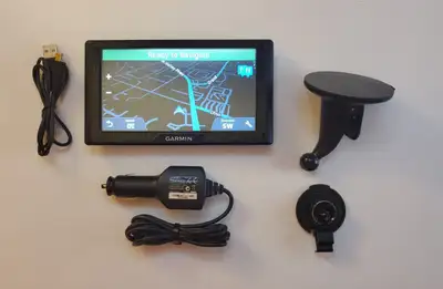 We are selling a 100% working, large 6inch dual orientation screen Garmin GPS with a lifetime maps s...