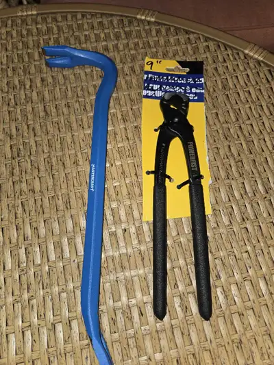 This listing features a 14-inch Mastercraft wrecking bar and a 9-inch Powerfist pincer plier, both r...