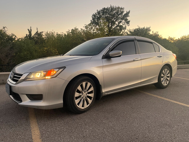2015 Honda Accord in Cars & Trucks in City of Toronto - Image 2