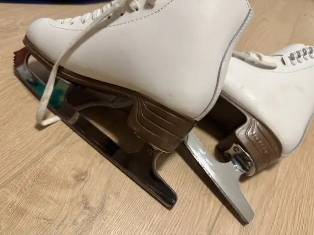  skates size 5 in Skates & Blades in Markham / York Region - Image 9