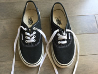 Souliers Vans taille 33 / Vans shoes authentic size 1.5