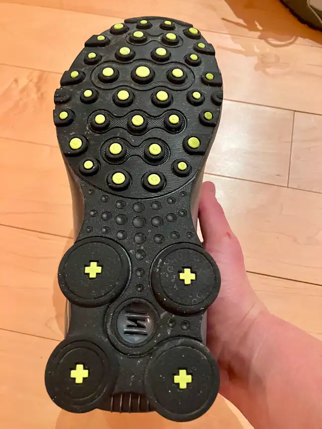 Nike Shox Mens Sneakers Size 9 in Men's Shoes in Ottawa - Image 4