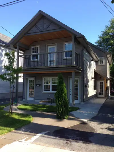 New 3 BDRM Central, Available August 1st