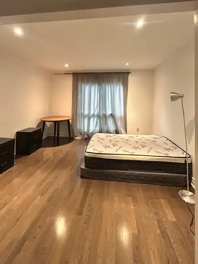 Room for Rent in North York