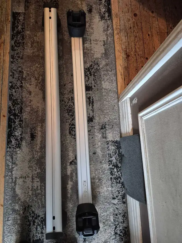 Audi Q5 Rails de toit in Auto Body Parts in Longueuil / South Shore - Image 2