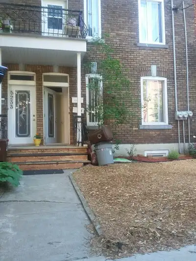 This fully furnished 2-beds (1 bedroom + 1 murphy bed) basement apartment is located in a quiet, des...