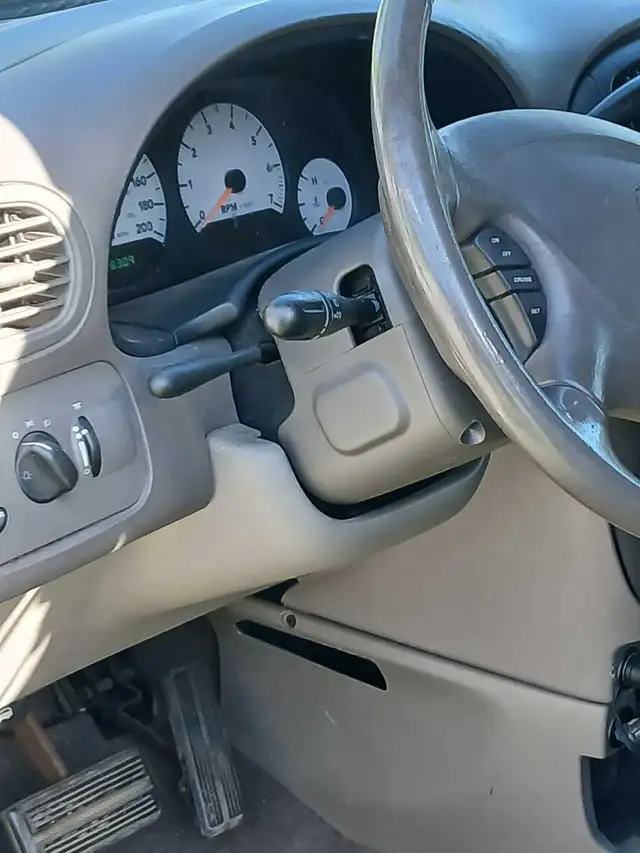 2003 dodge caravan 556564778415575047