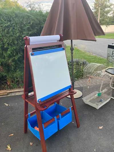 Chevalet pour enfants/children's easel, View more