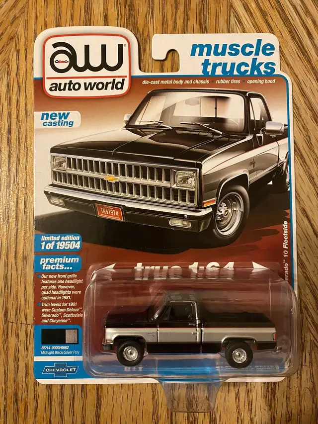 1981 Chevy Silverado 10 Fleetside Truck Midnight Black/Silver in Toys & Games in Saskatoon - Image 2