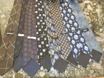 Cravates griffées 100% soie BOSS, ARMANI etc. designer silkties, View more