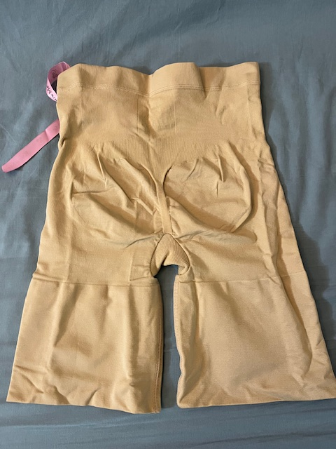 Shapewear Bodysuit – Size Large in Women's - Other in City of Toronto - Image 4