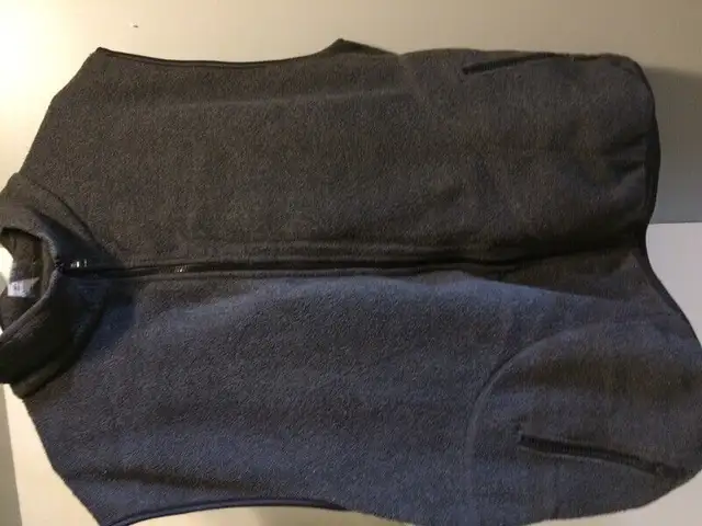 Ladies Gray Vest in Women's - Tops & Outerwear in Winnipeg - Image 2