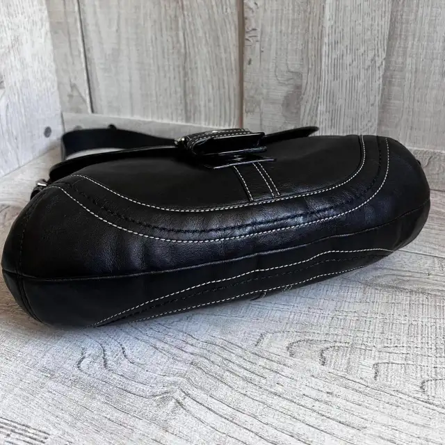 Coach Soho small shoulder bag in Women's - Bags & Wallets in City of Toronto - Image 5