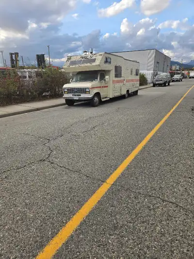 Ford 26' Motorhome in fair running condition