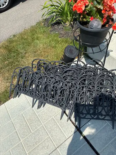 Small plastic garden fences, View more
