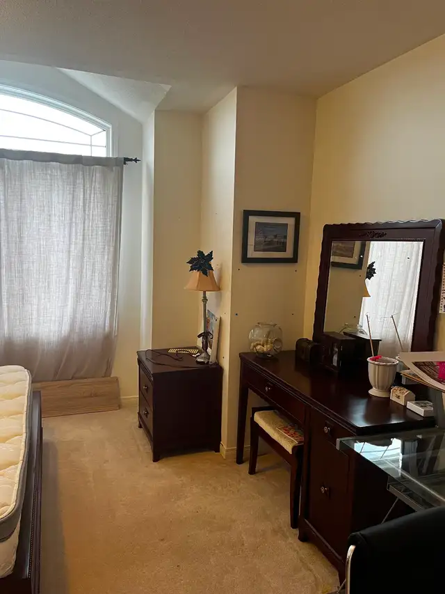 One bedroom with private bathroom for rent in Room Rentals & Roommates in Ottawa - Image 9