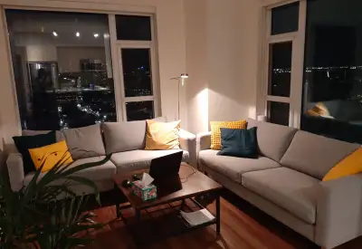 2 Bed / 2 Bath on 25th Floor with A/C and Mountain Views!