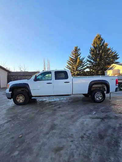 2007 GMC Sierra 3500 HD - 4*4 - Long Bed - Very Clean. ■ Selling my 2007 GMC Sierra 3500 HD heavy du...