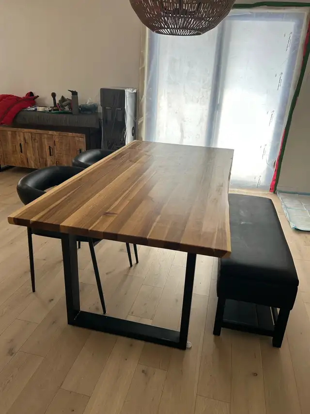 Table de salle à manger in Dining Tables & Sets in Longueuil / South Shore - Image 4