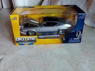 Diecast New in Box  1969 Chevy Chevelle SS Silver