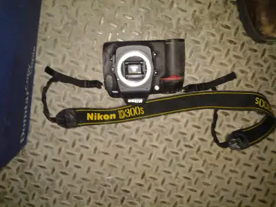 Nikon D300S 12.3MP Digital SLR Camera Body LIQUIDATION pc MAC la, View more