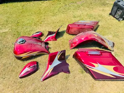 Stretched tin set from tank back no fairing or front fender 1250 OBO
