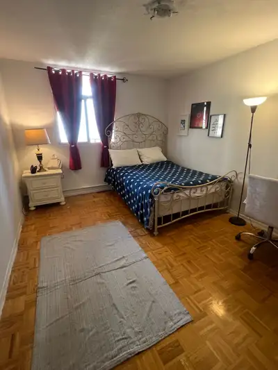 Private Room in Downtown – Available Immediately Location: • Downtown Toronto • Walking distance to...