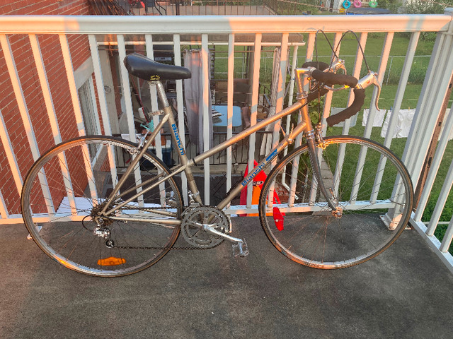 Retro Road Bike Bianchi Piaggio, 12-speed gear, Frame size L dans De route  à Ville de Montréal